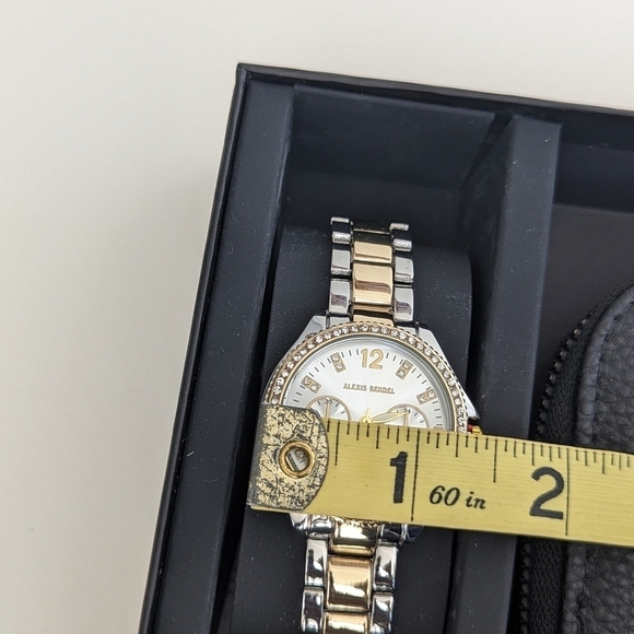 Alexis Bendel Analog Two-Tone Silver Gold Tone Crystal 38 mm Watch & Wallet - Picture 8 of 9